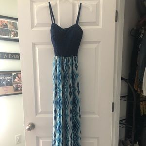Blue pattern maxi dress